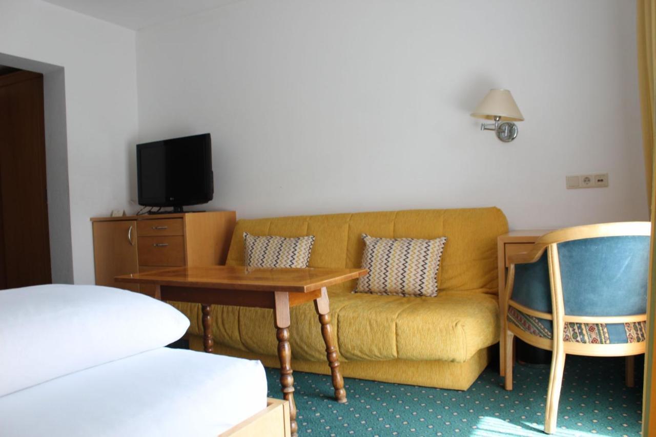 Wanderhotel Garni Cresta Schruns Eksteriør billede