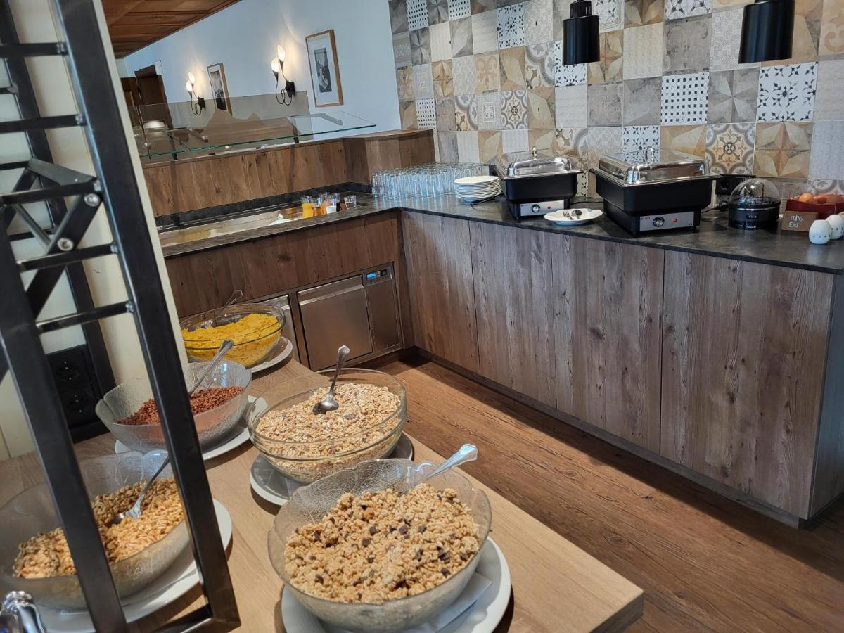 Wanderhotel Garni Cresta Schruns Eksteriør billede