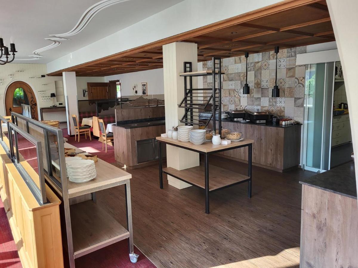 Wanderhotel Garni Cresta Schruns Eksteriør billede